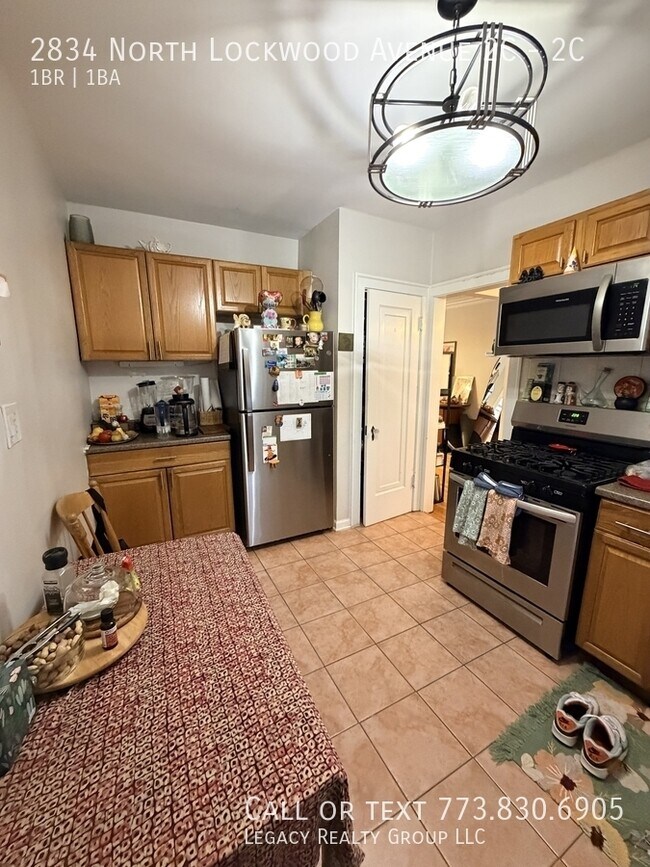 Photo - 2834 N Lockwood Ave Unit 2C