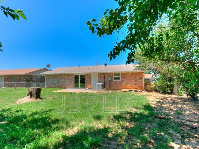 Photo - 4416 Meadowoak Dr