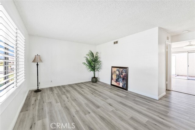 Photo - 802 Silver Fir Rd Unidad 1/2