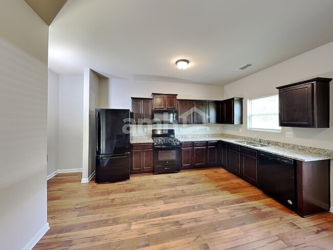 Photo - 2324 Joplin St