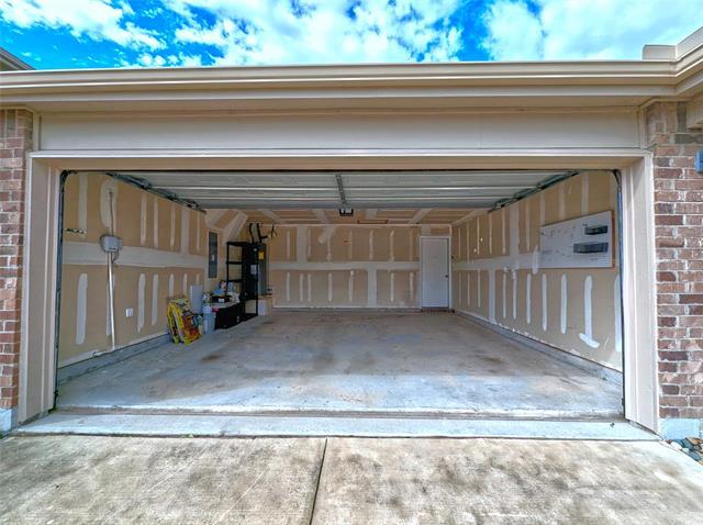 Photo - 704 Rivers Creek Ln