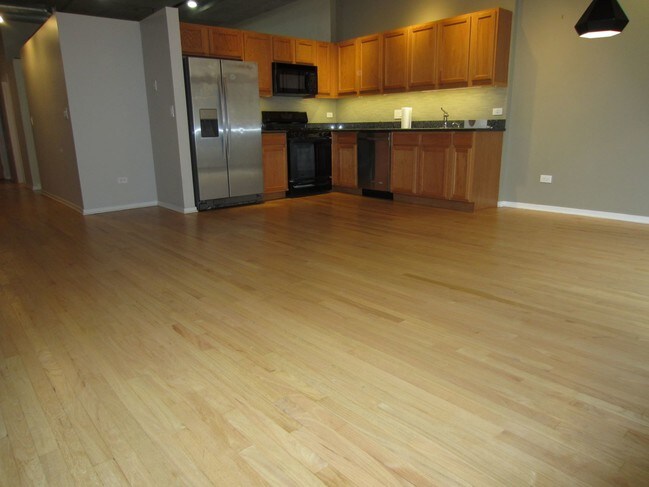 Photo - 933 W Van Buren St Condo Unit 626