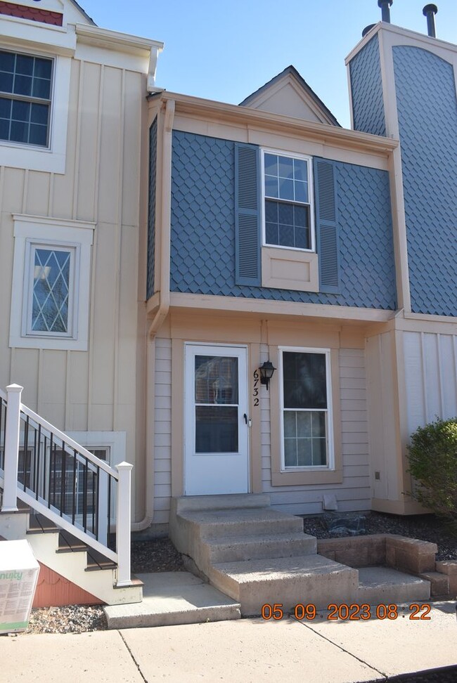Building Photo - Lovely Updated Littleton Townhome in Wonderful Location