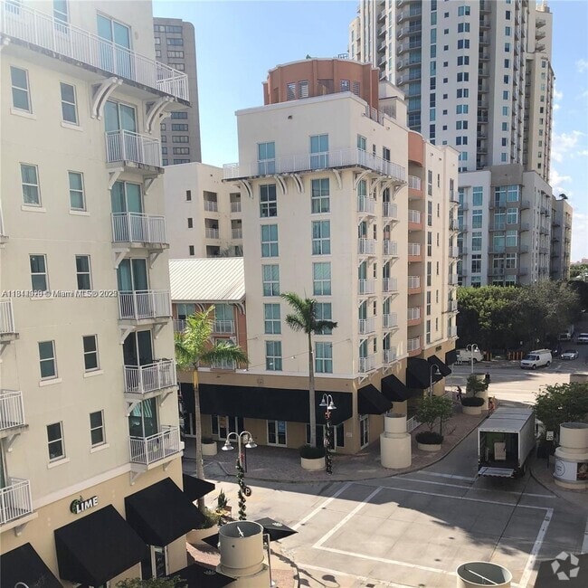 Building Photo - 7275 SW 90th St Unit C412 Rental