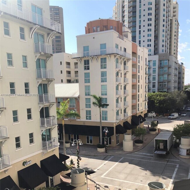 Building Photo - 7275 SW 90th St Unit C412 Rental