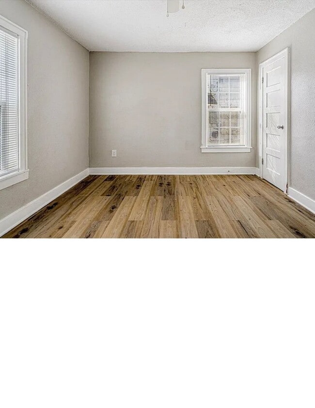 Photo - 3084 Pershing Ave