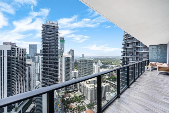 Building Photo - 801 S Miami Ave Unit 4302