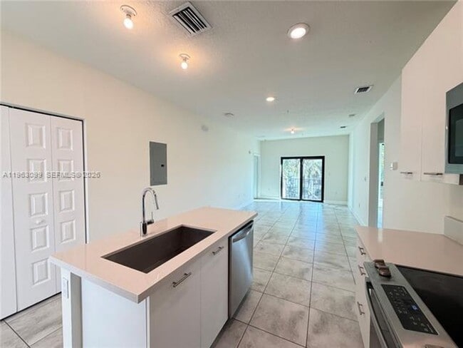 Photo - 4640 NW 84th Ave Unit 4640 NW 84th Ave  47