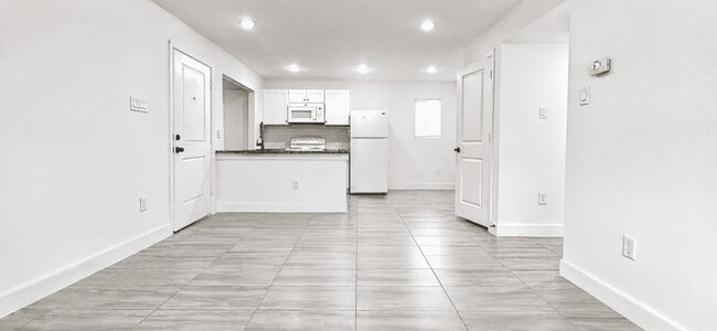 Photo - 4404 Bellfort Ave Unit 8
