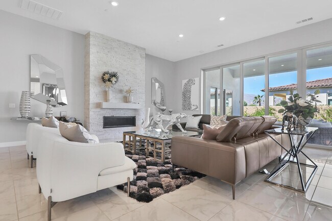 81695-695 Thunder Gulch Way
