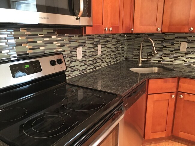 Photo - 415 N 41st St Unit D