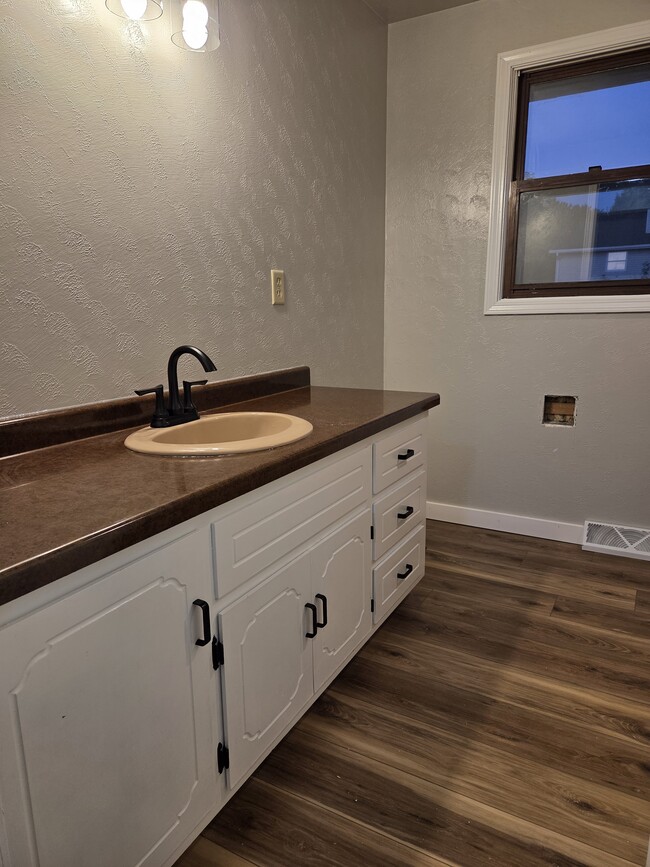 Photo - 813 Phasianus St