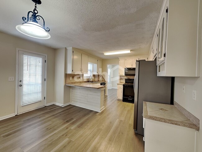 Photo - 1017 Queensbury Run