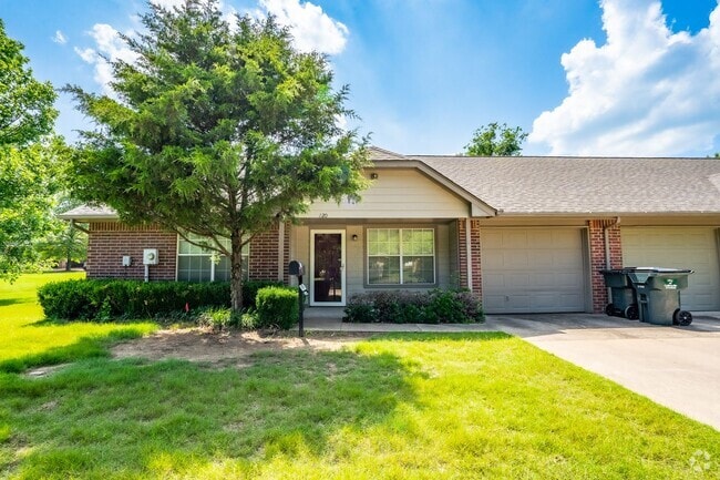 Building Photo - 2 Bed 2 Bath Collinsville Rental