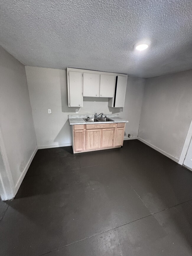Photo - 632 Taggart Ave