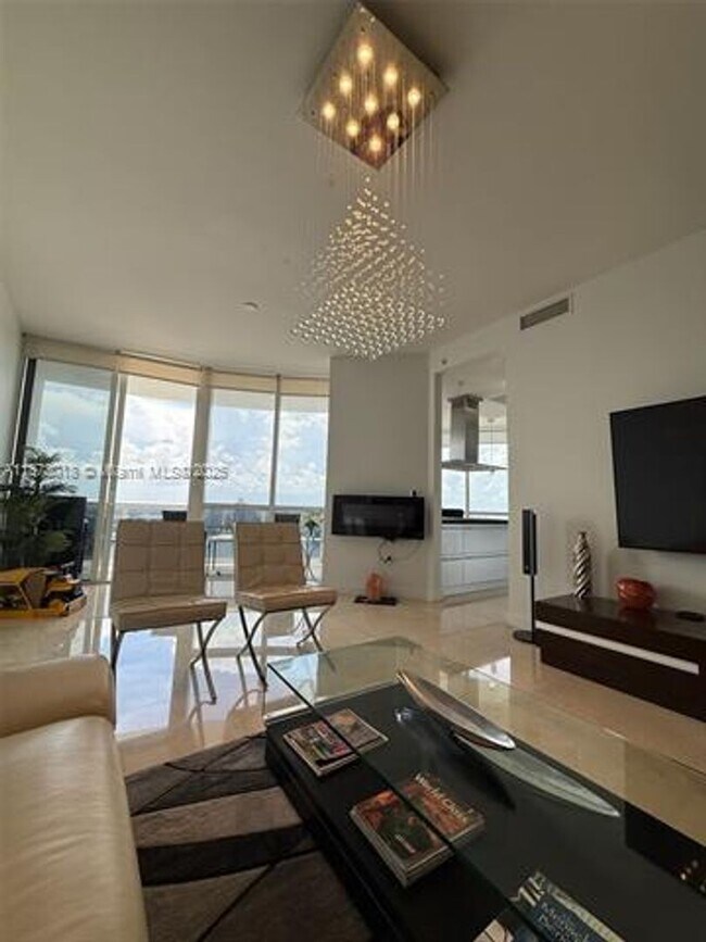 Building Photo - 18201 Collins Ave Unit 18201 Collins Ave appt 4001