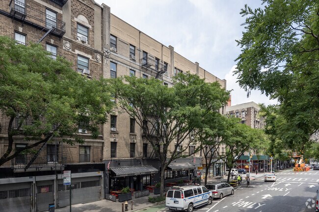 Photo - 200 W 109th St