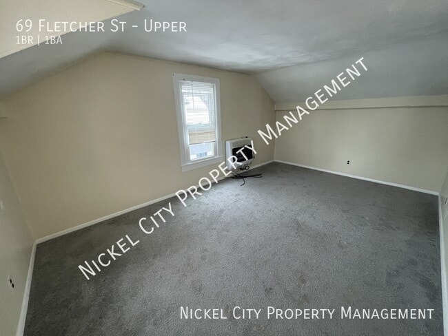 Photo - 69 Fletcher St Unit Upper