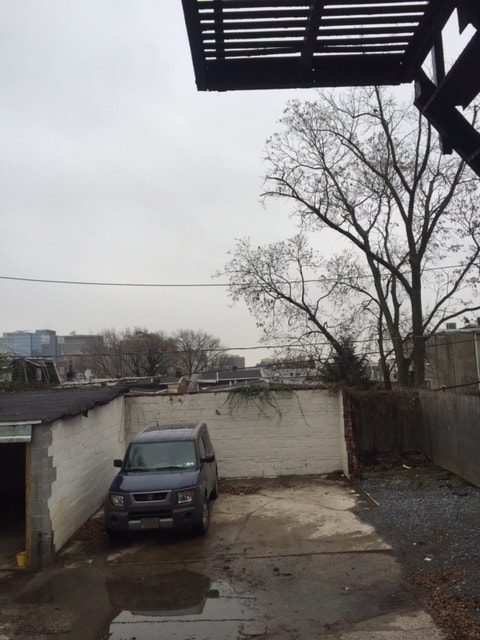 Building Photo - 810 North Harrison Street Unit Apt-2