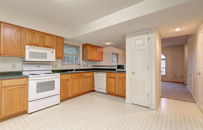 Photo - 894 E Sherwood Hills Dr