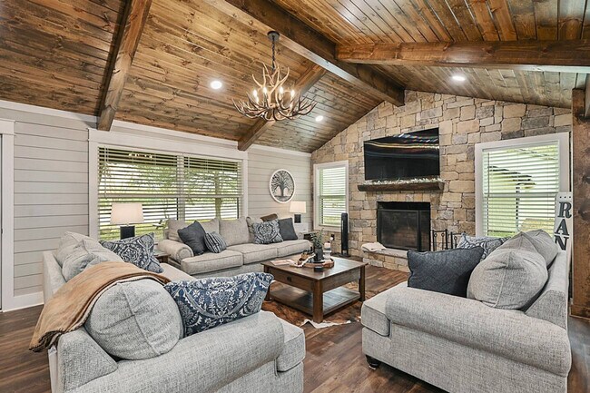 Building Photo - 5472 Andert Rd Unit ID1328071P