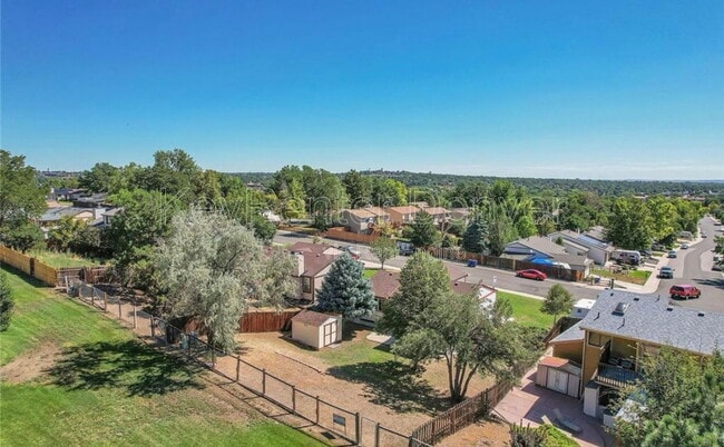 Building Photo - 7421 Harlan Way