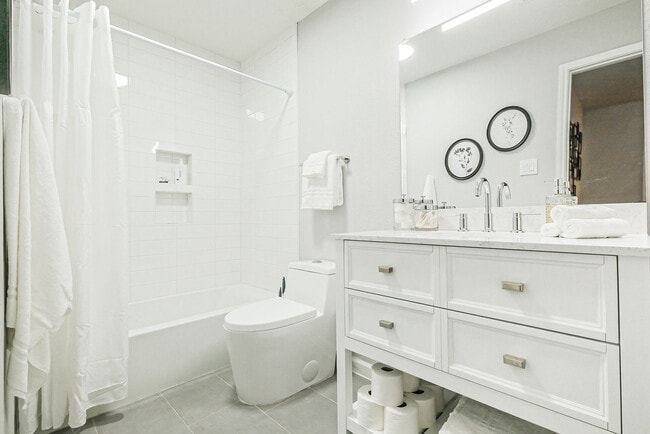 Photo - 2507 Montrose Blvd Unit ID1316395P