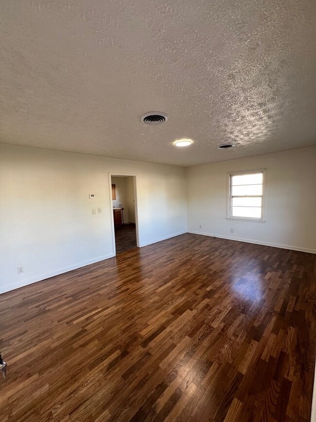Photo - Remodeled Like New 2 Bedroom 1 Bath Pet Friendly