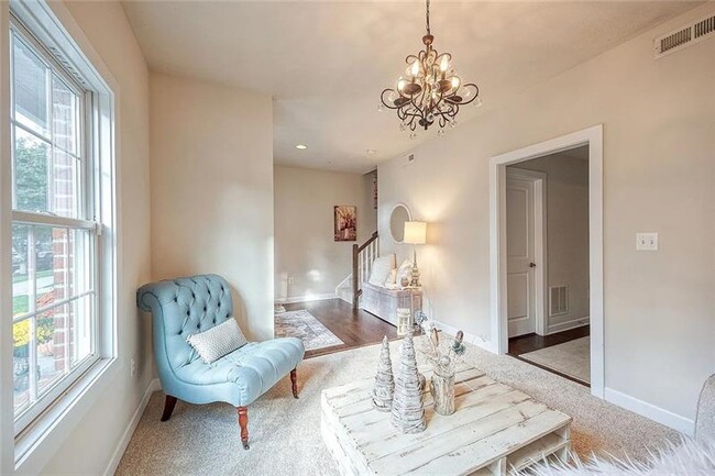 Photo - 110 3rd St