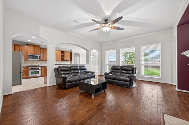 Photo - 5215 Field Briar Ln