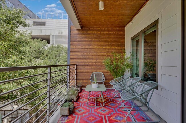 Building Photo - 4361 S Congress Ave Unit 335A