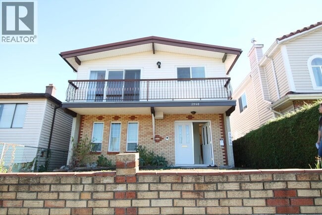 Photo - 3950 Lillooet St
