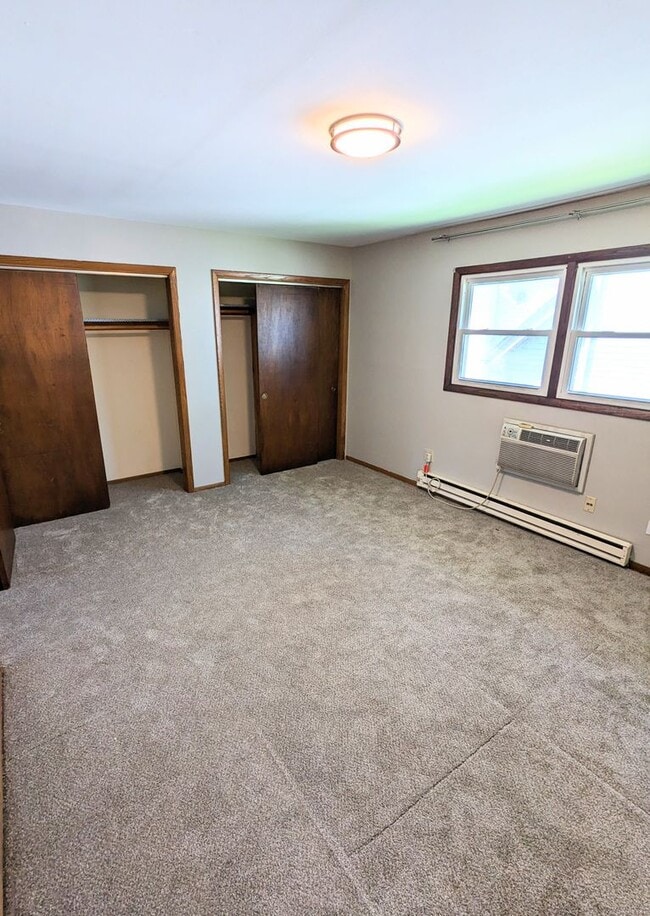 Photo - 449 Dunbar Ave