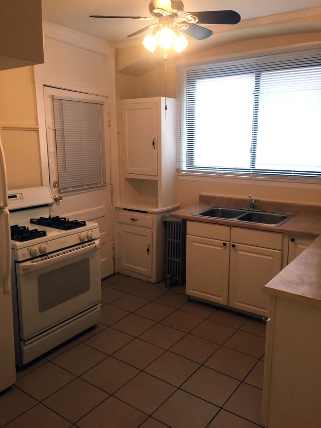 Photo - 5653 N Spaulding Ave Unidad 3