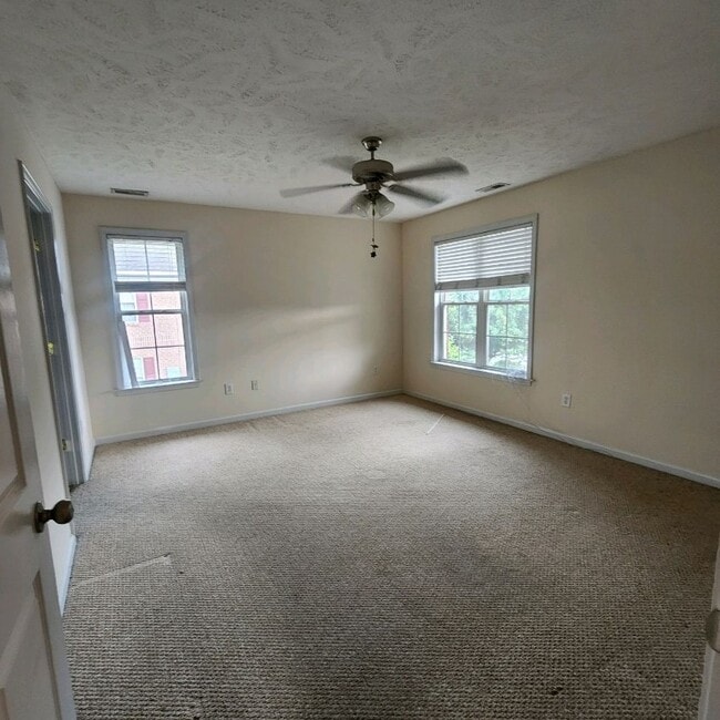 Photo - 1720 Renwick Dr