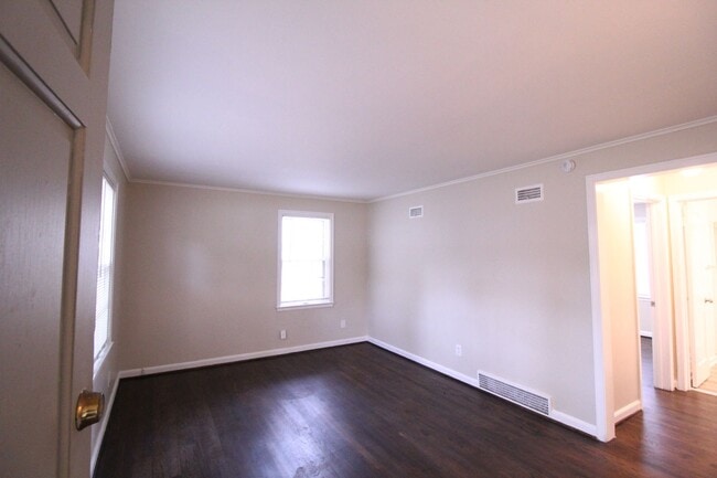 Photo - November FREE On This Updated 1 Bedroom 1 ...