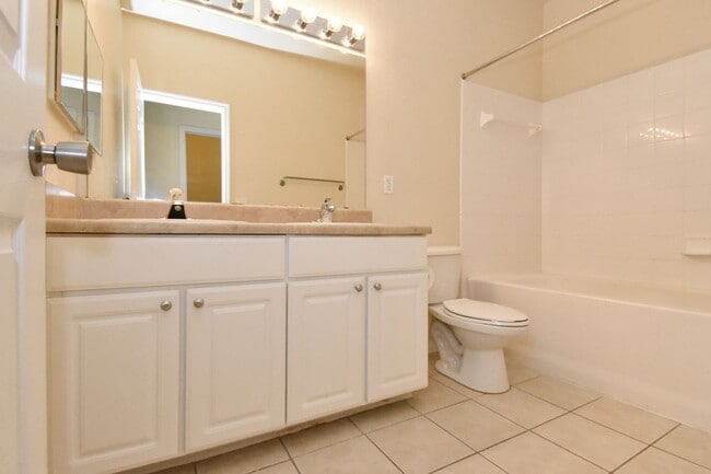 4340 NW 48th St
