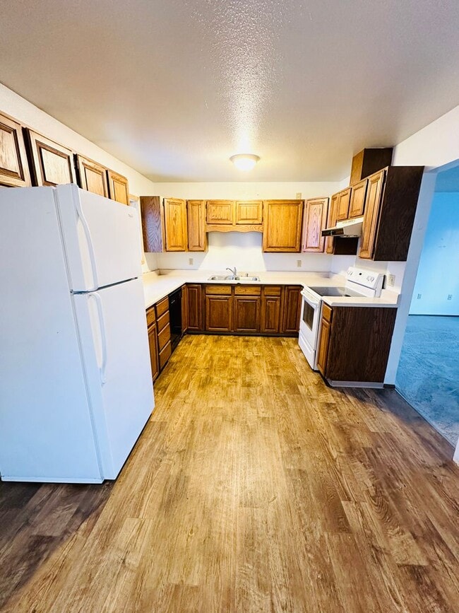 Photo - 4th Ave - 910/908/908B Unit 910