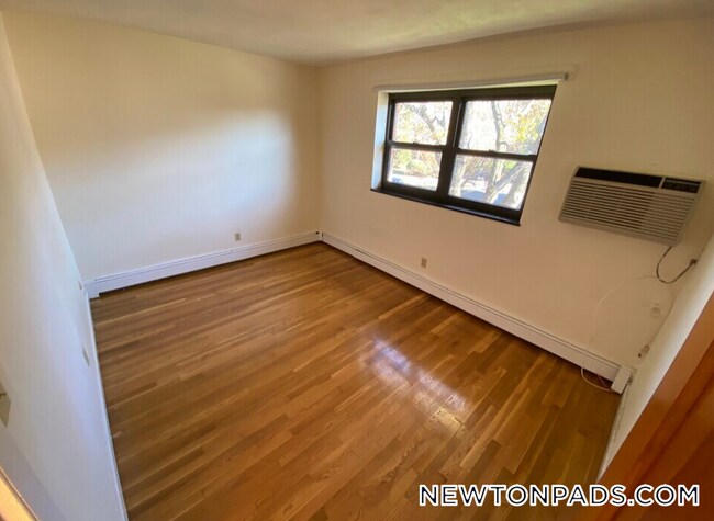 Photo - 266 Grove St Unidad 11