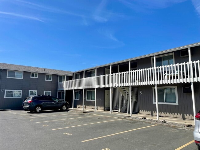 Photo - Convenient Location and Comfortable Living Unidad C3