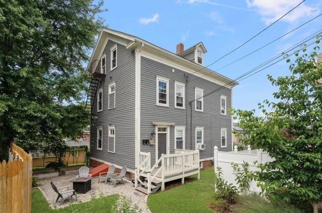 Building Photo - 50 Padelford St Unit 2