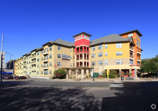 Building Photo - Villas on Guadalupe Rental