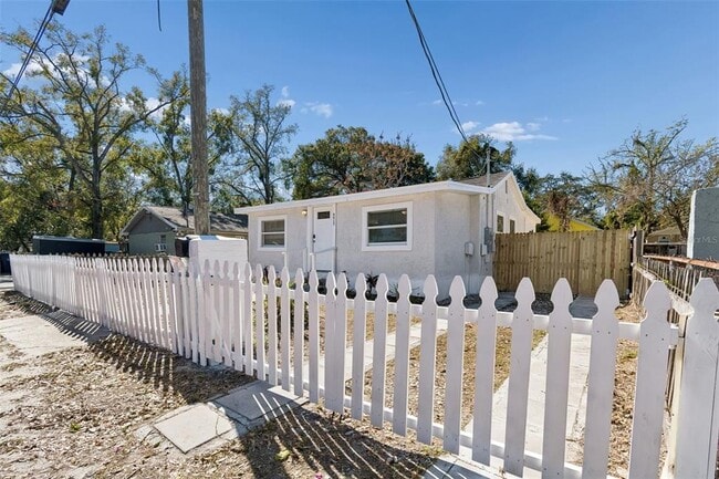 Photo - 9412 N Brooks St