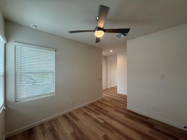 Photo - 624 N Vine St