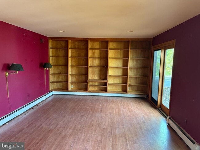 Photo - 11627 Pine Tree Dr