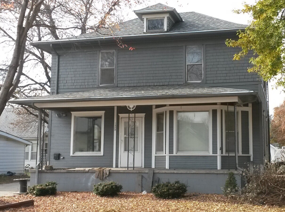 Photo - 1325 N D St House