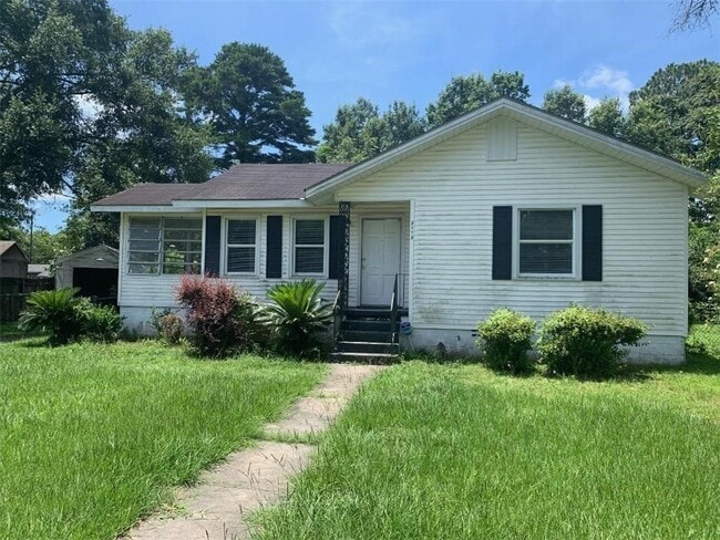 Photo - 3173 Baronne St House