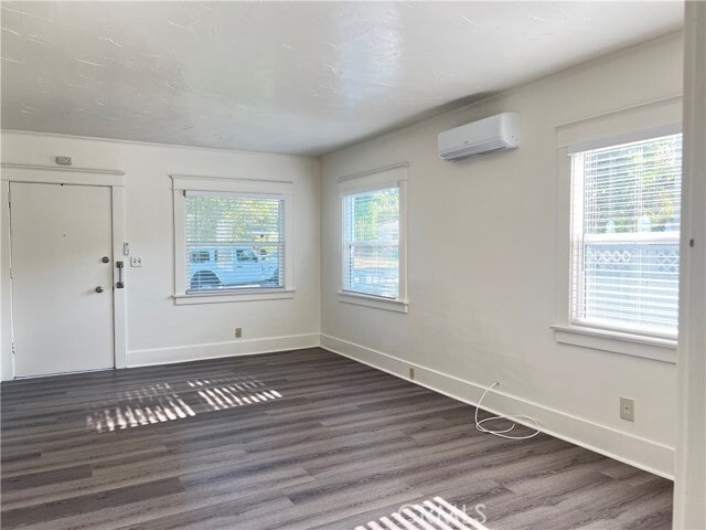 Photo - 320 W Lemon Ave