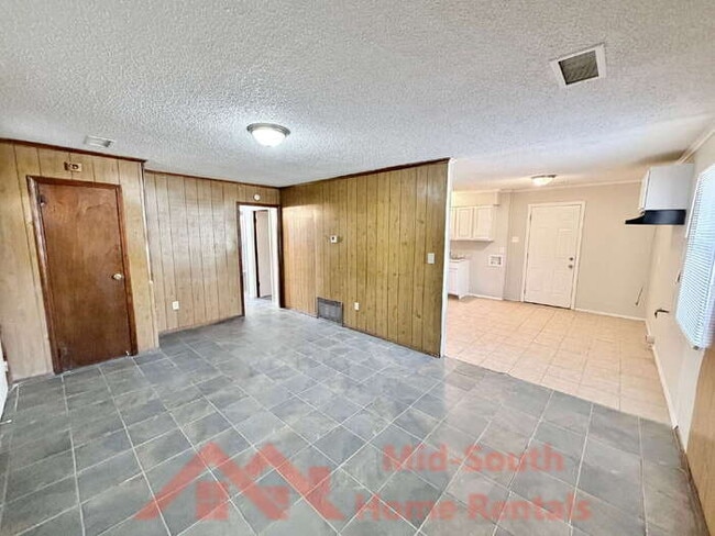 Photo - 3205 Madewell St