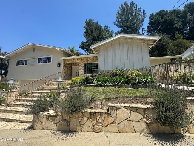 3474 Loadstone Dr